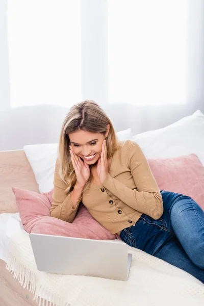 Cheerful Teleworker Using Laptop Bedroom — Stock Photo, Image