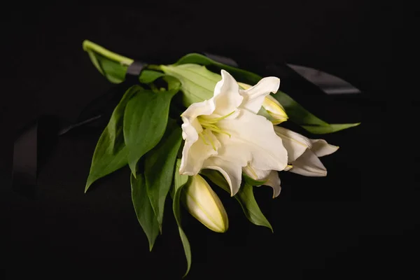 Lily Bouquet Ribbon Black Background Funeral Concept — Stock Photo, Image