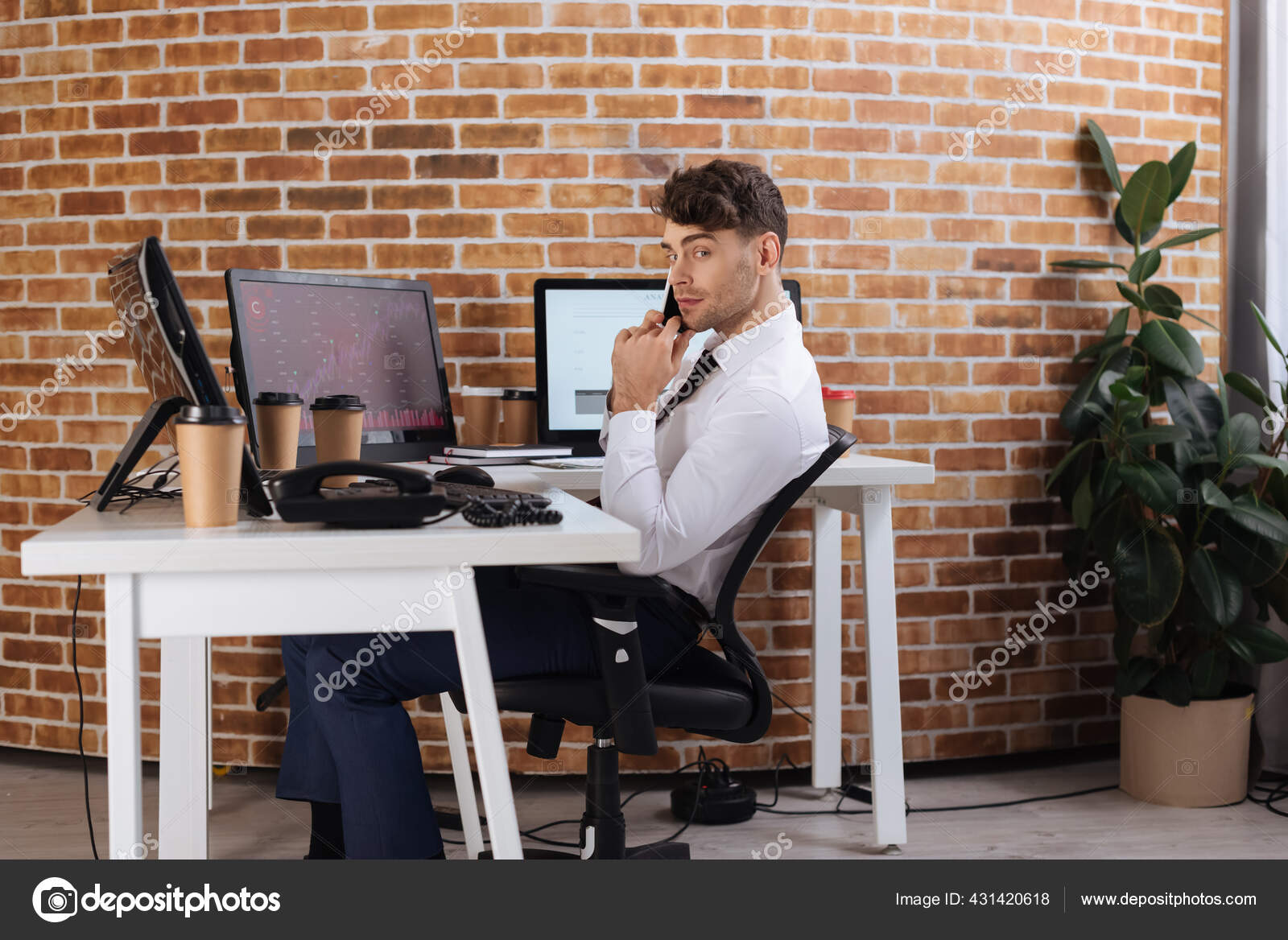 Bureau D Affaires Images Libres De Droit Photos De Bureau D Affaires Depositphotos
