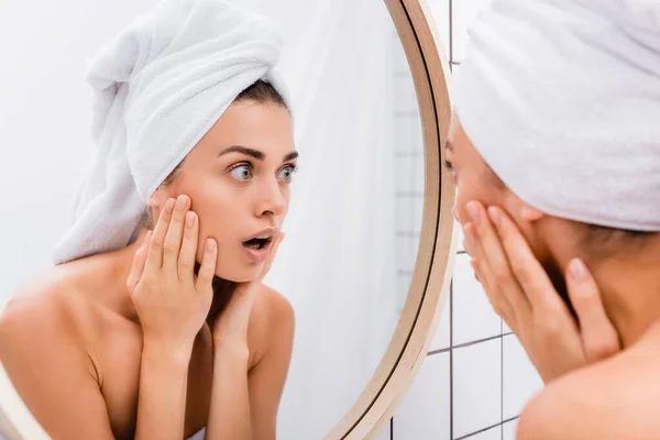 Shocked Young Woman White Towel Head Touching Face While Looking — Stock Photo, Image
