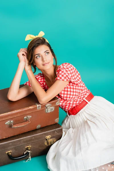 Smiling Dreamy Pin Woman Leaning Vintage Suitcases Turquoise — Stock Photo, Image