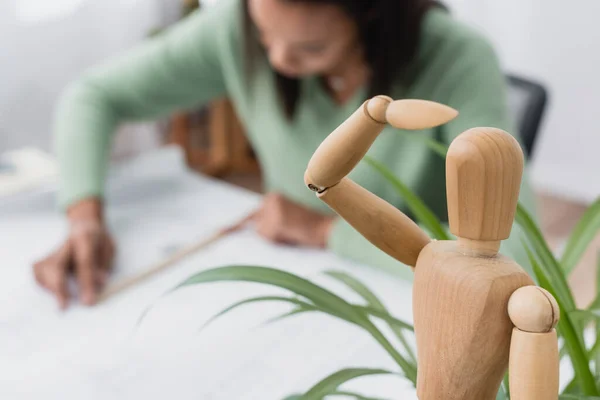 Selective Focus Wooden Human Figurine African American Architect Working Blurred — Stock Photo, Image