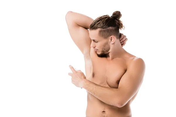 Sexy shirtless homem usando desodorizante isolado no branco — Fotografia de Stock