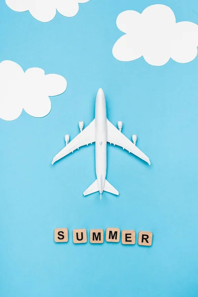 Top View Plane Model Cubes Word Summer Blue Sky Background — Stock Photo, Image