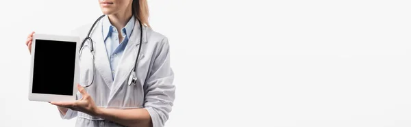 Ausgeschnittene Ansicht Der Krankenschwester Weißem Mantel Mit Tablette Und Leerem — Stockfoto