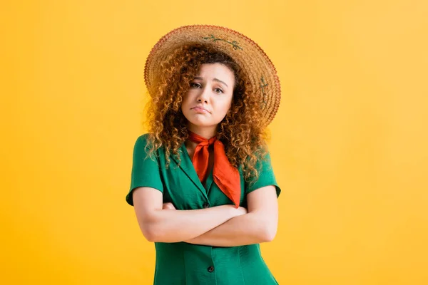 Sad Curly Woman Straw Hat Green Dress Standing Crossed Arms — Stock Photo, Image