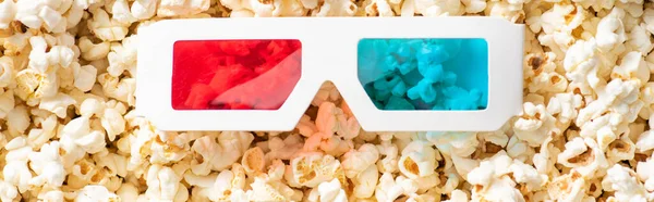 Top View Szemüveg Elszórt Popcorn Banner Mozi Koncepció — Stock Fotó