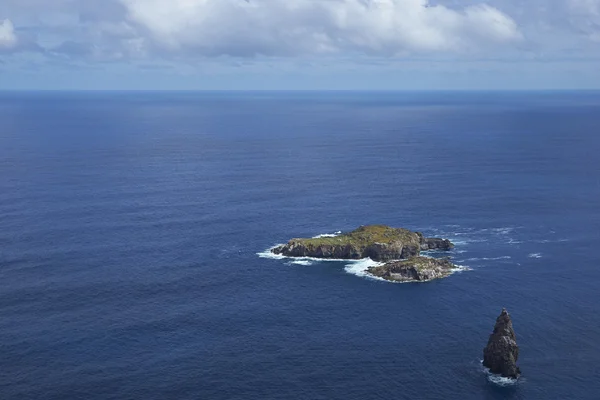 Острови Моту-Нуї і Моту Iti, острів Пасхи — стокове фото