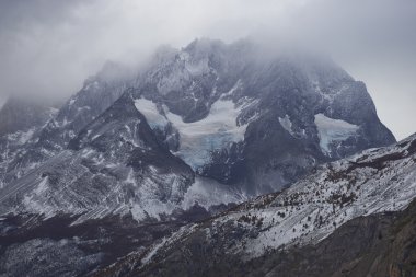 Şili 'nin güzel dağlarının manzaralı görüntüsü