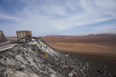 Kuzey Şili 'nin Atacama Çölü' nde renkli dağlar