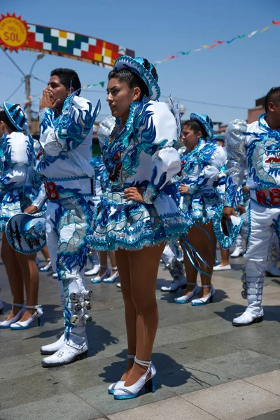 Arica Chile Tammikuu 2016 Caporalin Tanssiryhmän Naiset Esiintyvät Vuosittaisessa Carnaval — kuvapankkivalokuva