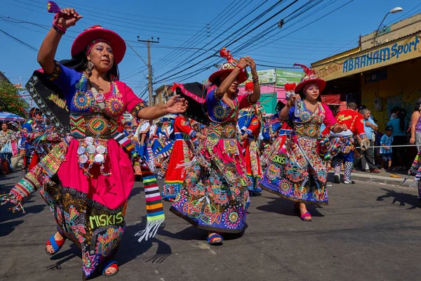 Arica Cile Gennaio 2016 Gruppo Danza Tinkus Costumi Colorati Che — Foto Stock