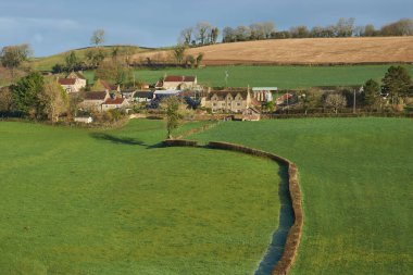 Wolley Vadisi 'nde kış, İngiltere, Bath' ın eteklerindeki Cotswolds 'da Olağanüstü Doğal Güzellik Bölgesi.