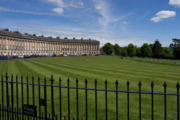 Bath Somerset Velká Británie Června 2021 Svobodná Osoba Soukromé Zahradě — Stock fotografie