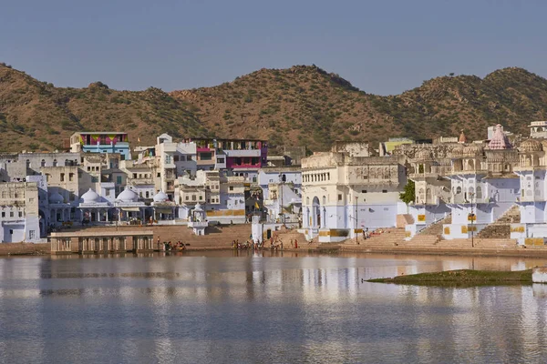 Pushkar Rajasthan India November 2008 Mensen Baden Heilige Pushkar Lake — Stockfoto