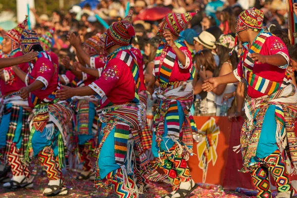 Arica Chile Enero 2016 Grupo Baile Tinkus Trajes Coloridos Realizando — Foto de Stock