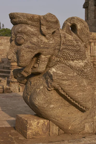 Szczegóły Rzeźb Religijnych Zdobiących Starożytną Świątynię Surya Hindu Konark Orissa — Zdjęcie stockowe