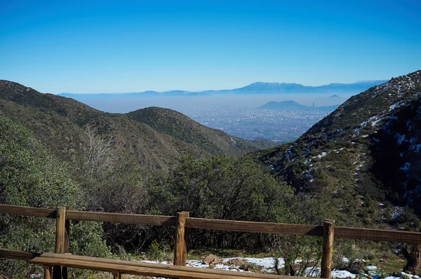 Smog over Santiago — Stockfoto