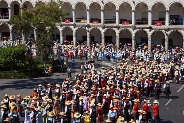 Danza folclórica peruana —  Fotos de Stock