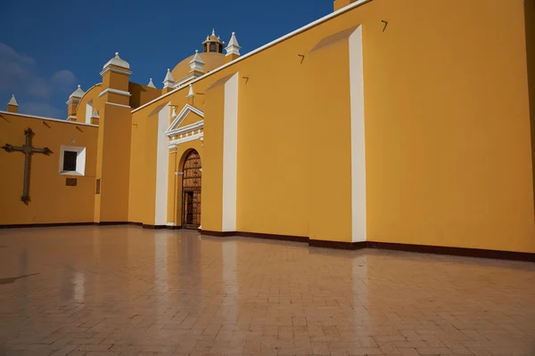 Kleurrijke Trujillo kathedraal — Stockfoto