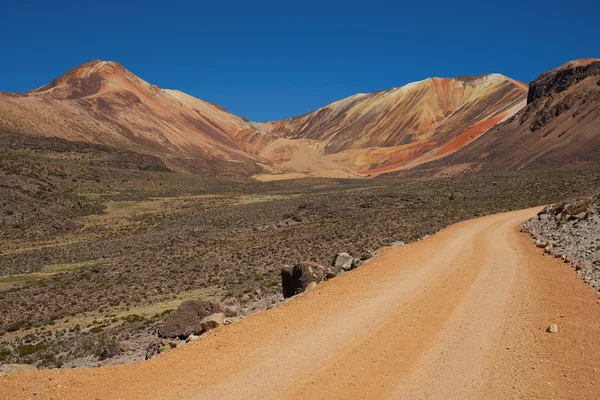 Schotterpiste in der Atacama — Stockfoto