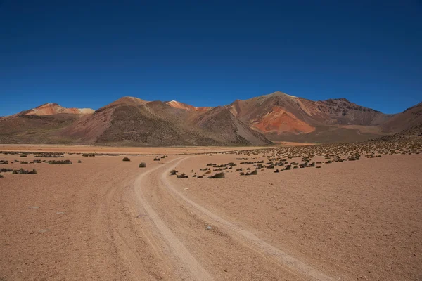 Красочные горы пустыни Атакама — стоковое фото