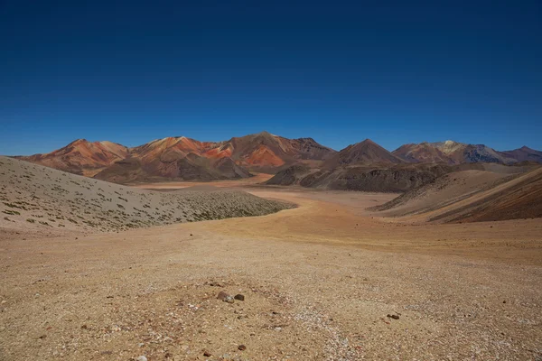 Barevné hory Atacamské pouště — Stock fotografie