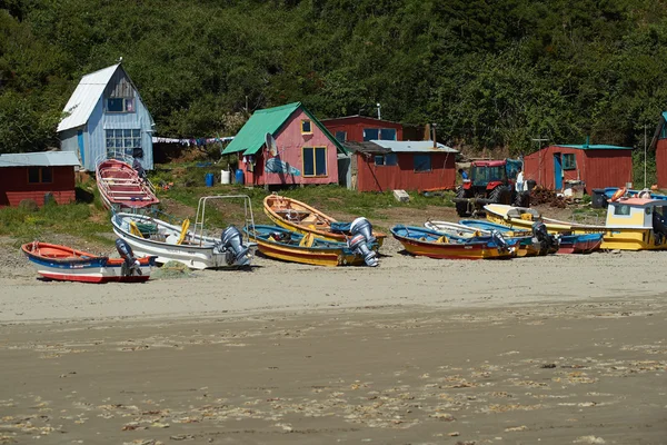 Barcos de pesca na ilha Chiloé — Fotografia de Stock