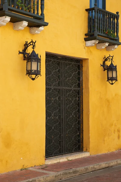 Colorida casa en Cartagena de Indias —  Fotos de Stock