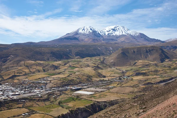 Small Town in the Chilean Altiplano — 图库照片