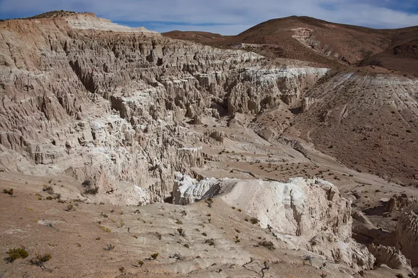 Komplizierte Felsformationen auf dem chilenischen Altiplano — Stockfoto