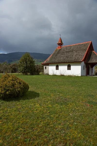 Igreja rural no distrito do lago chileno — Fotografia de Stock