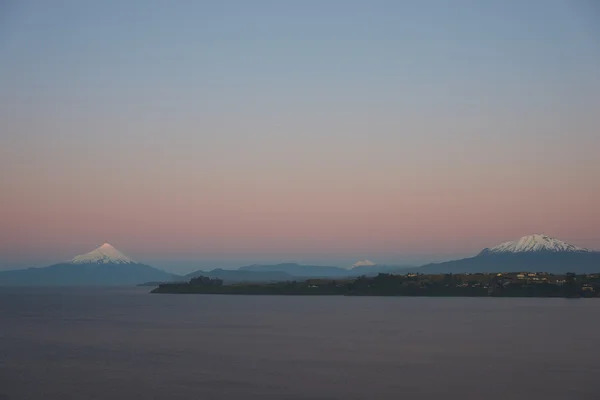 Vulkanen Osorno i solnedgången — Stockfoto