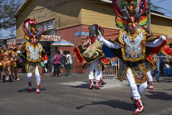 Танцевальная группа Diablada — стоковое фото