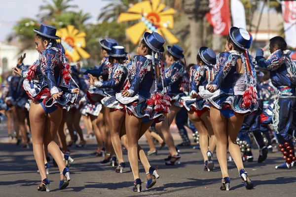 Female members of a Caporales Dance Group — Stock Photo, Image