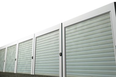 Beyaz arka plan üzerinde yalıtılmış depolama birimleri