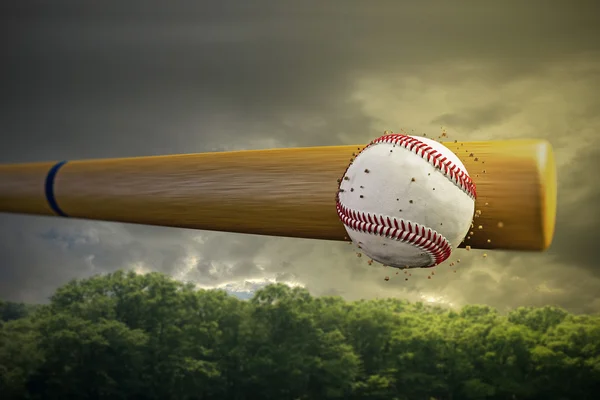 Ilustração 3d de um taco de beisebol esmagando uma bola de beisebol — Fotografia de Stock