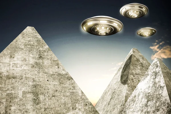 Ilustração 3d de ufo sobre pirâmides — Fotografia de Stock