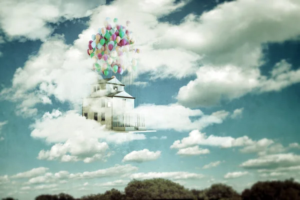 Flying house — Stock Photo, Image