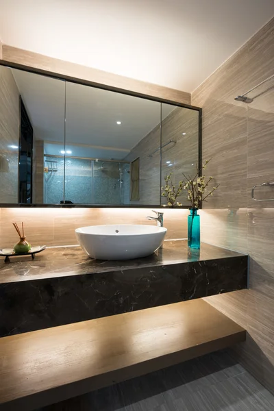 De moderne badkamer — Stockfoto