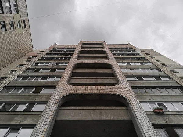보이는 동유럽의 탈리즘 스타일로 꾸며진 콘크리트 — 스톡 사진