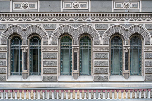 Arched Windows Stucco 19Th Century Empire Style Building Building National —  Fotos de Stock