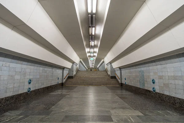 Tunnel Leerer Futuristischer Unterführung Ausgekleidet Mit Marmorfliesen — Stockfoto