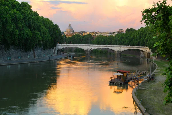 Pôr do sol em roma — Fotografia de Stock