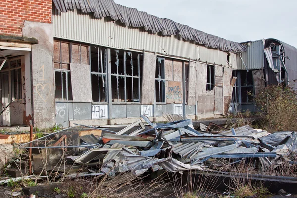 Rubble strewn site of a disused industrial premises — Stock Photo, Image