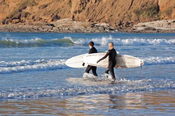 Dziewczyny surfer — Zdjęcie stockowe