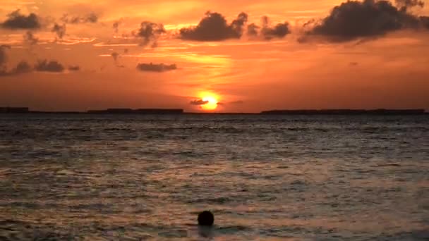 下午在Punta Norte海滩 墨西哥妇女岛 — 图库视频影像