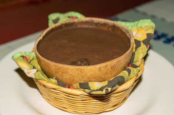 Meksika, Chiapas 'tan geleneksel bir pozol içeceği. Kakao ve mısır tanelerinden yapılmış.