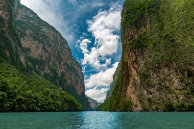 Chiapa de Corzo 'daki Sumidero uçurumları, Chiapas, Meksika