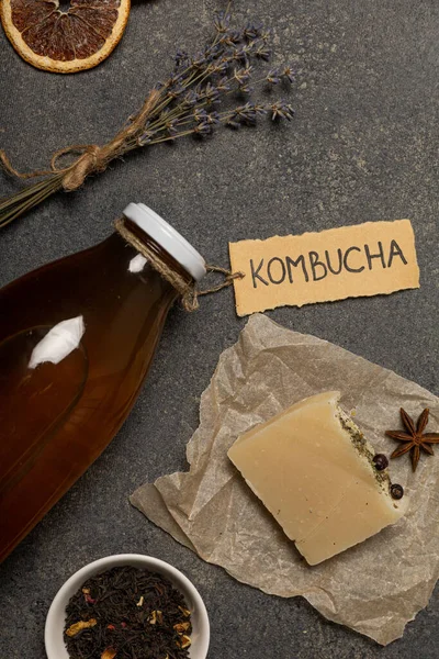 Φυσικά Καλλυντικά Σαπούνι Kombucha Επιγραφή Στην Ετικέτα Kombucha — Φωτογραφία Αρχείου